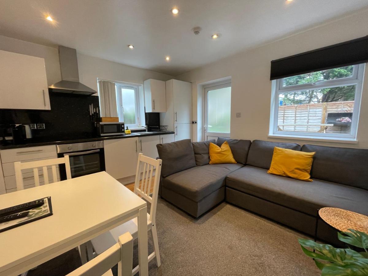 6 Person Apartment In City Centre Кардифф Экстерьер фото