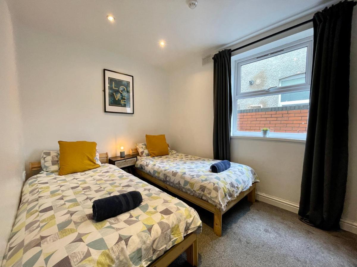 6 Person Apartment In City Centre Кардифф Экстерьер фото