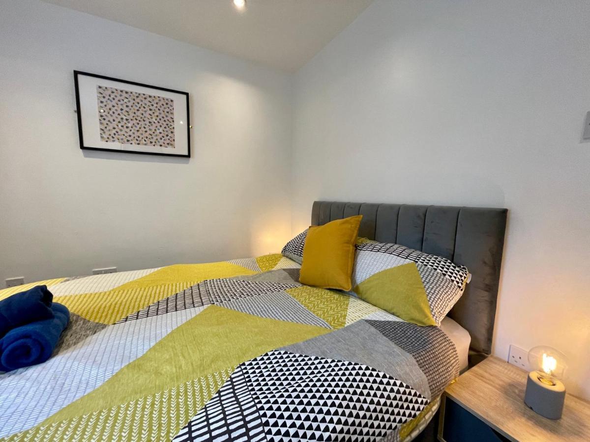 6 Person Apartment In City Centre Кардифф Экстерьер фото